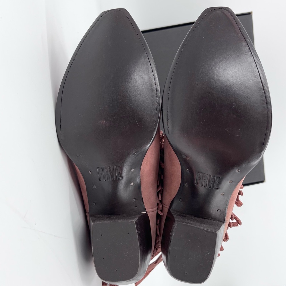 NWT Frye Nubuck Leather Sacha Short Fringe Bootie in Rose Cake Size 7.5 - Picture 9 of 12